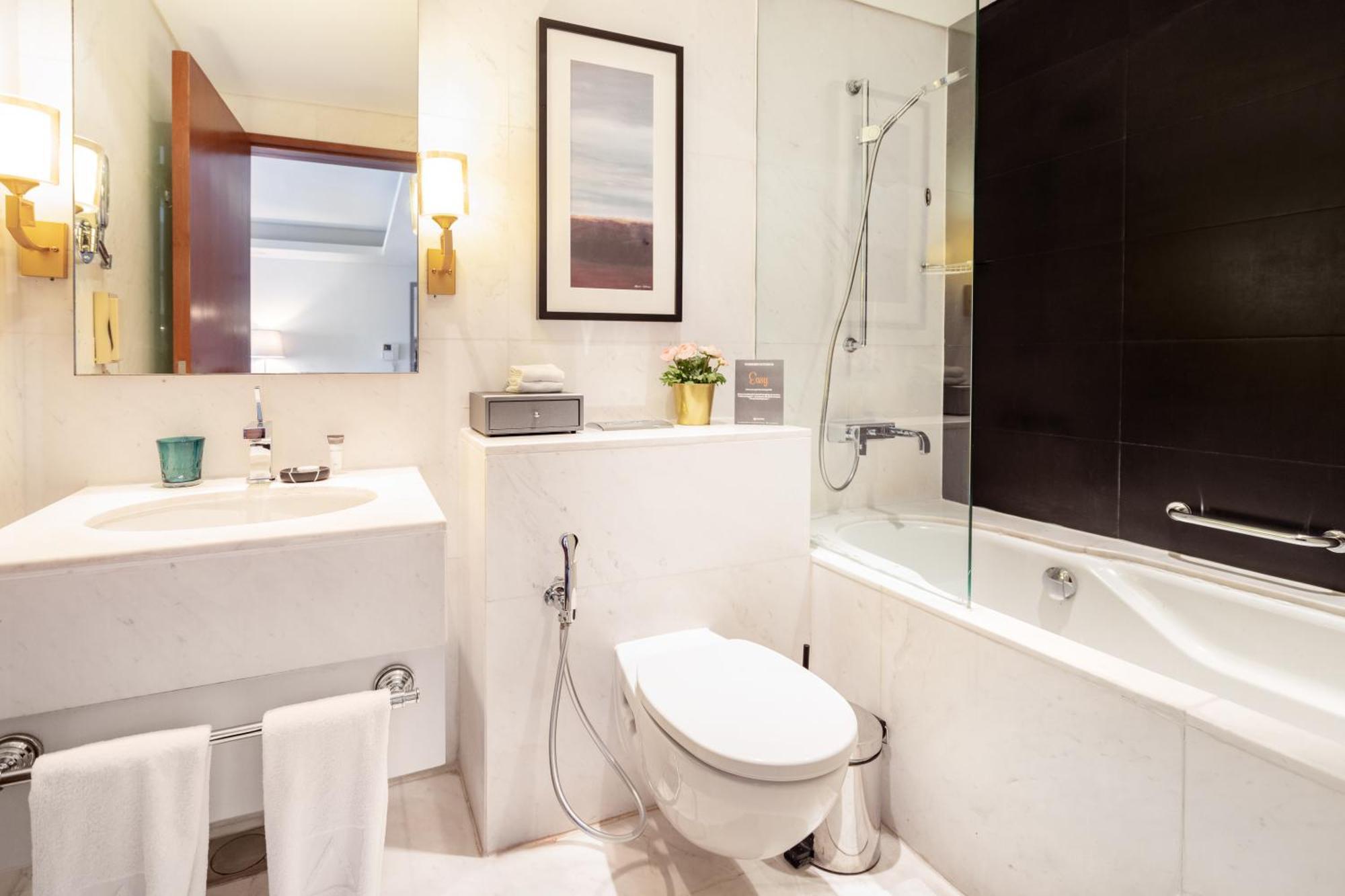 Fashion Avenue - Mall Apartment