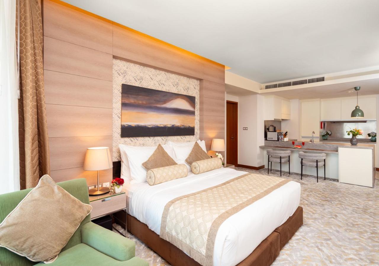Fashion Avenue - Mall Apartment Dubai